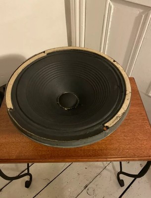 goodmans mega bass party speaker